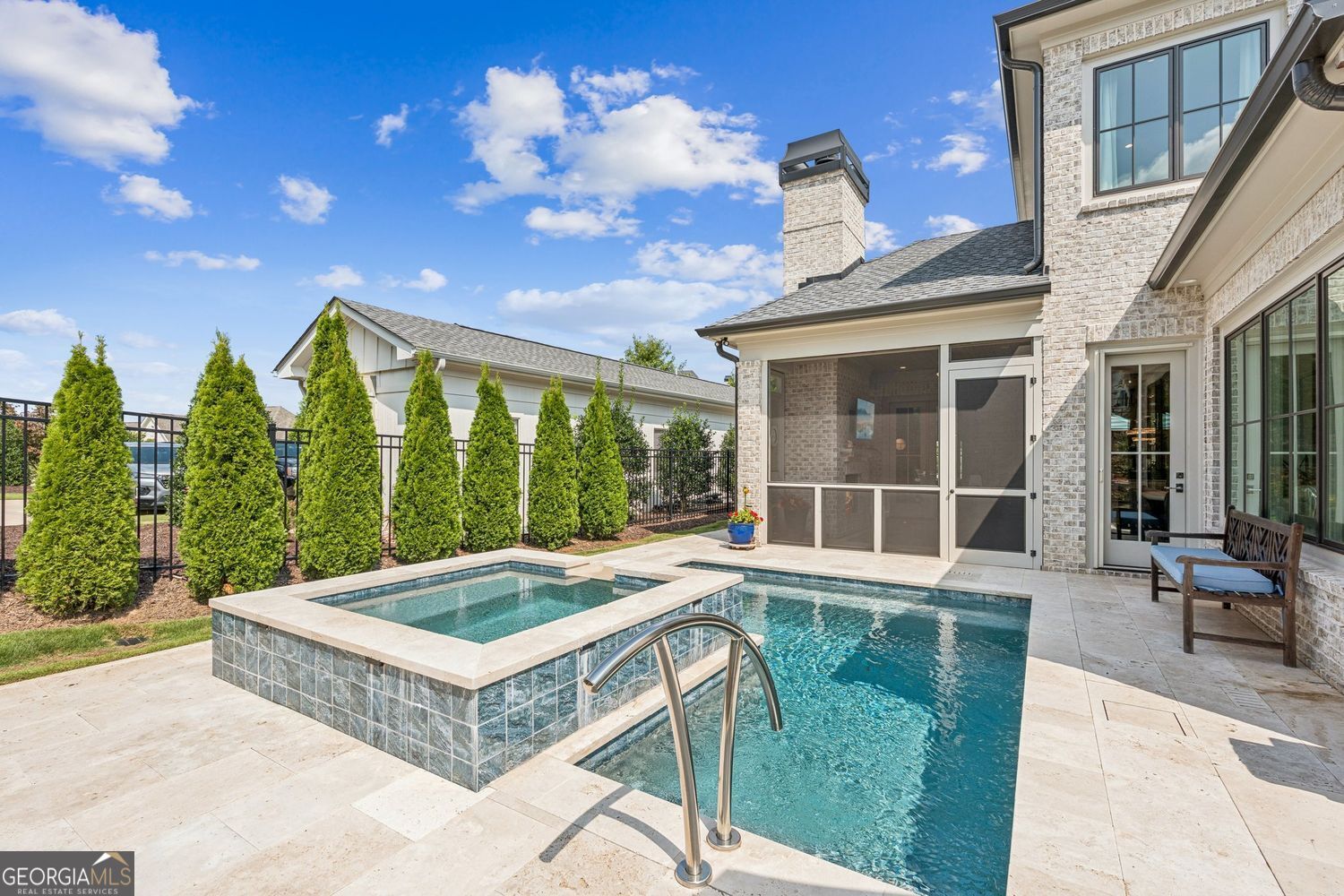 THE MANOR - Residential