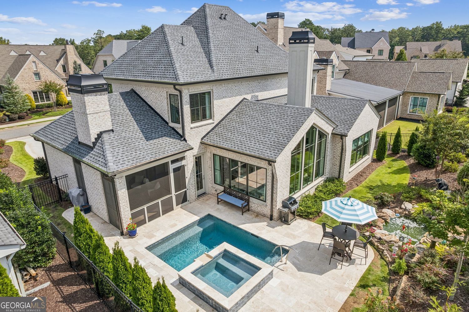 THE MANOR - Residential