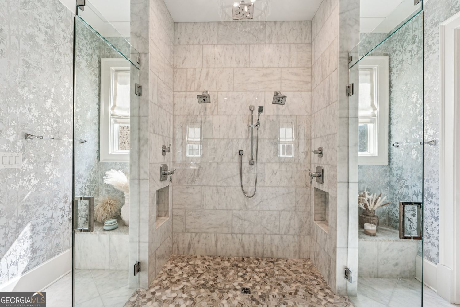 THE MANOR - Residential