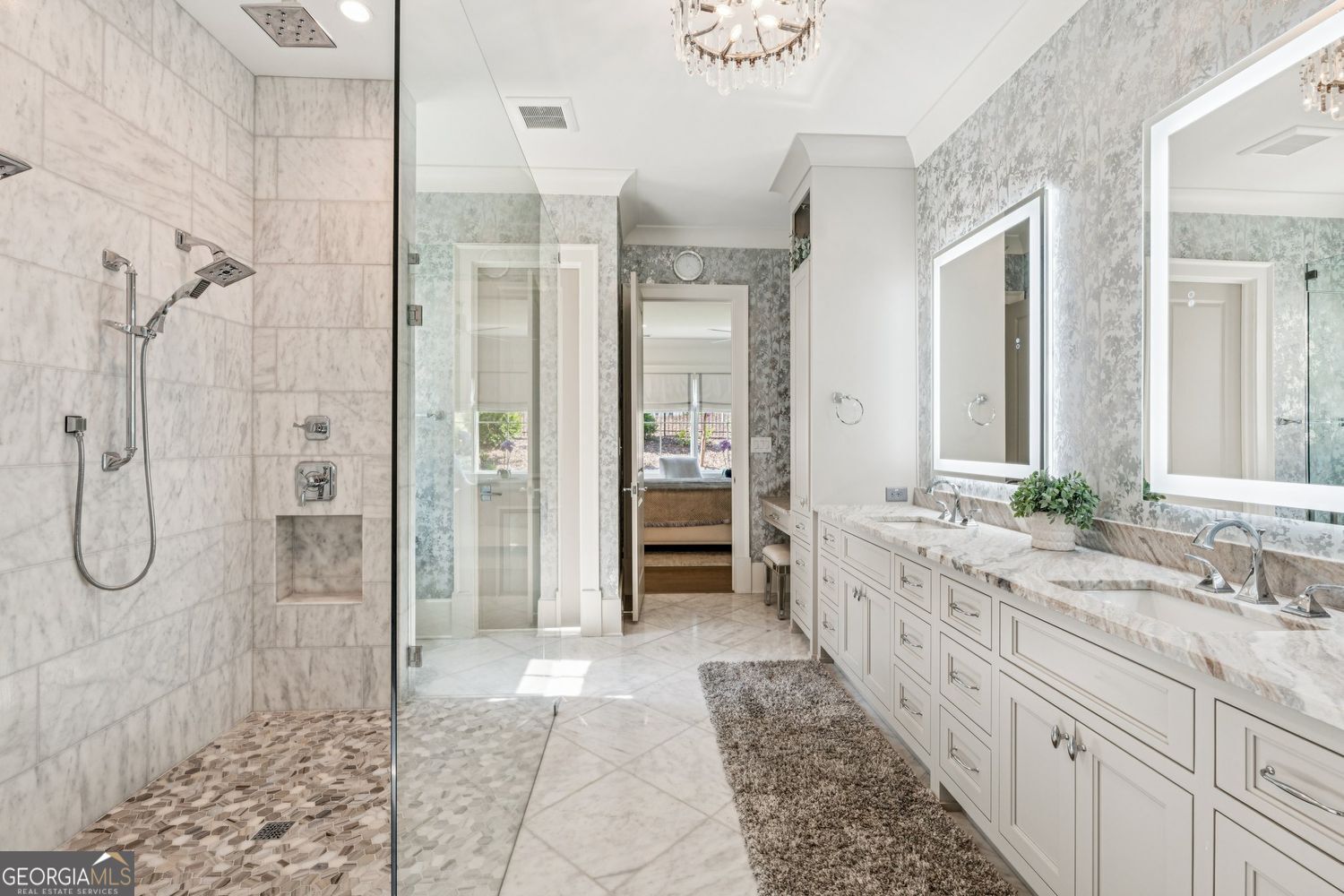 THE MANOR - Residential