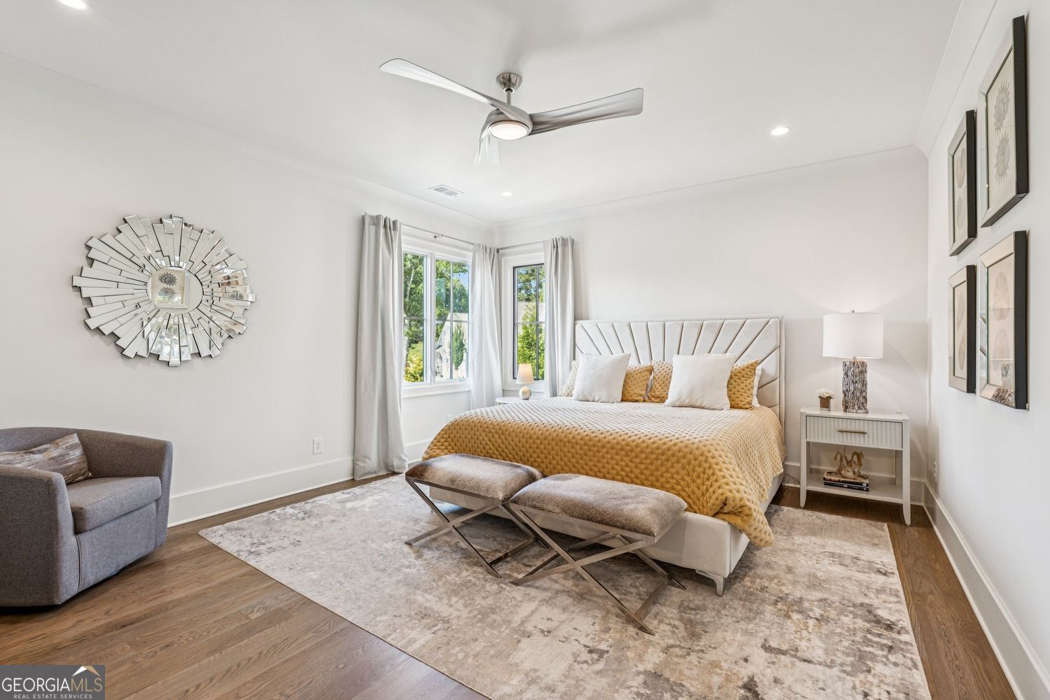 THE MANOR - Residential