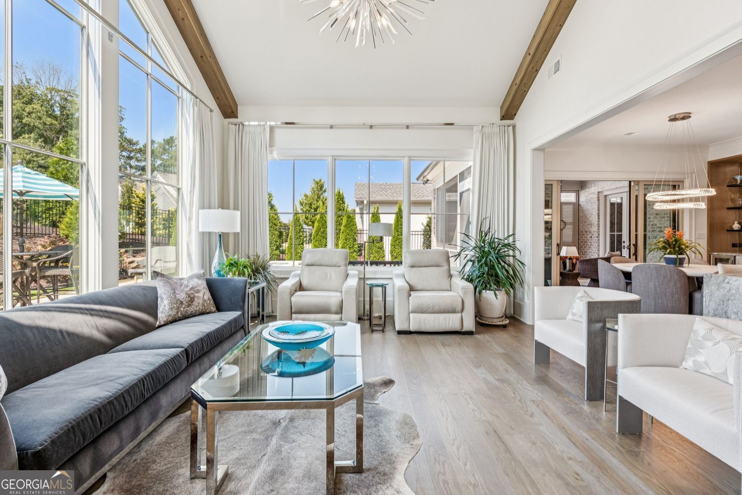 THE MANOR - Residential