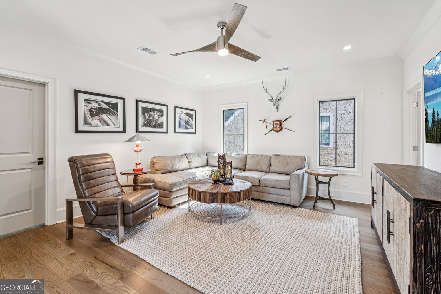 THE MANOR - Residential