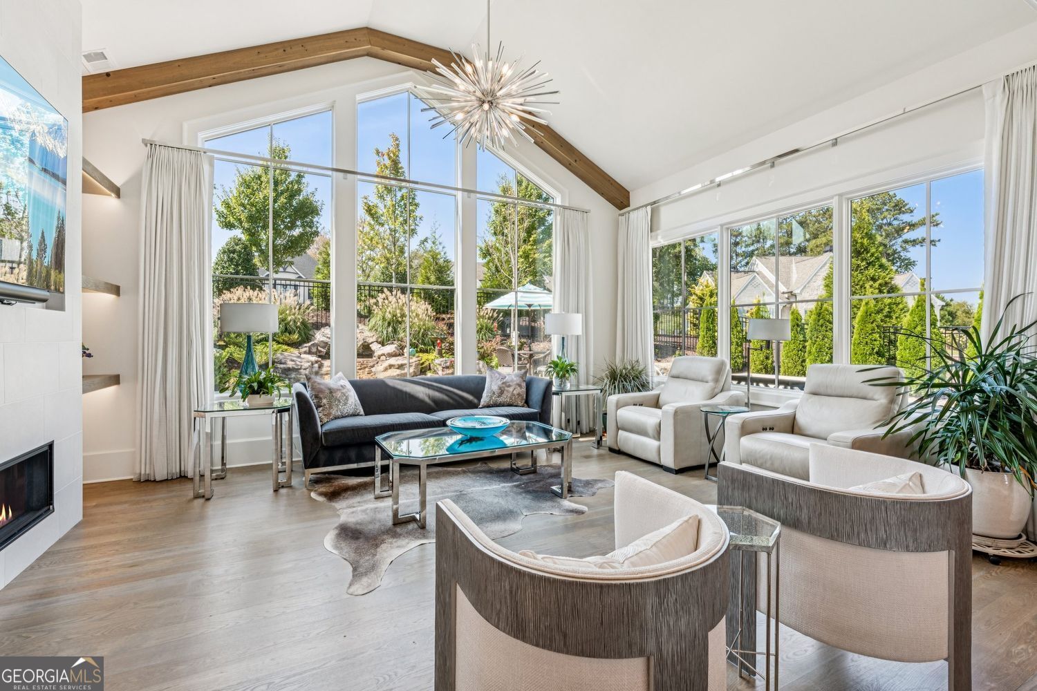 THE MANOR - Residential