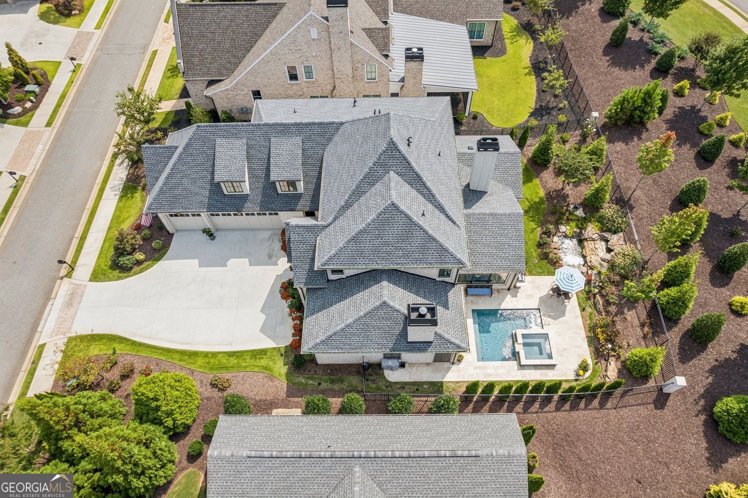 THE MANOR - Residential