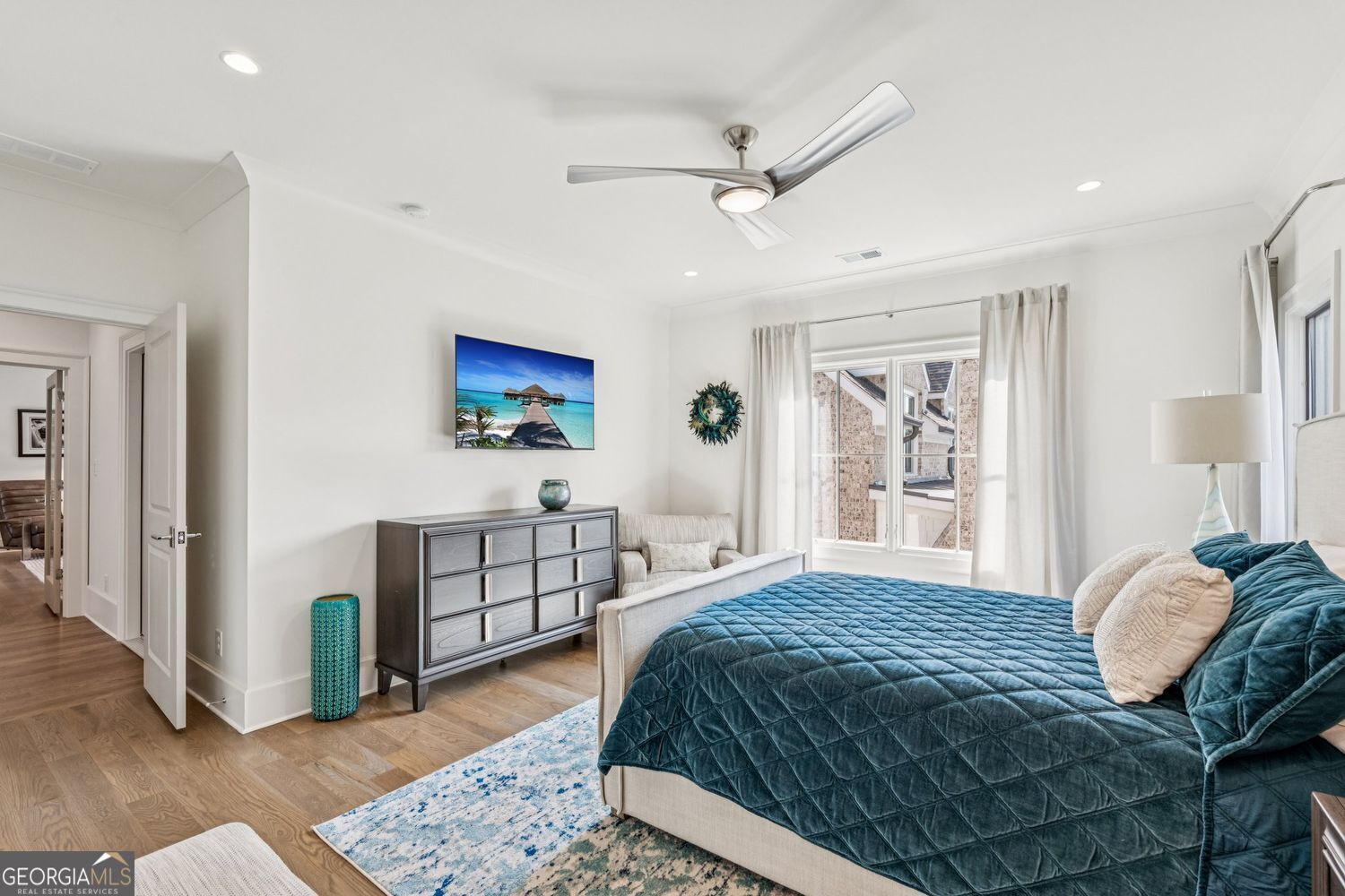 THE MANOR - Residential