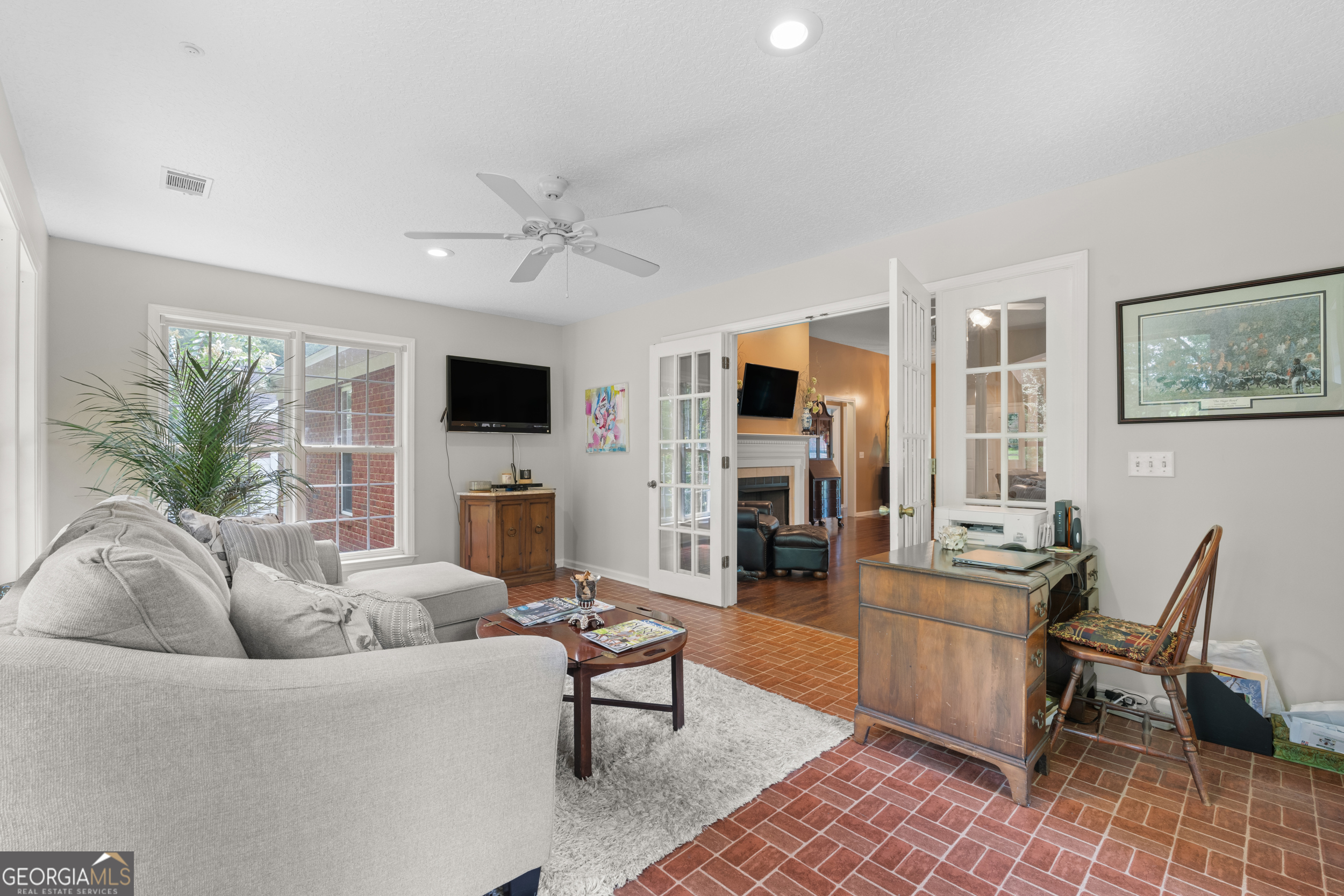 Hunters Pointe - Residential