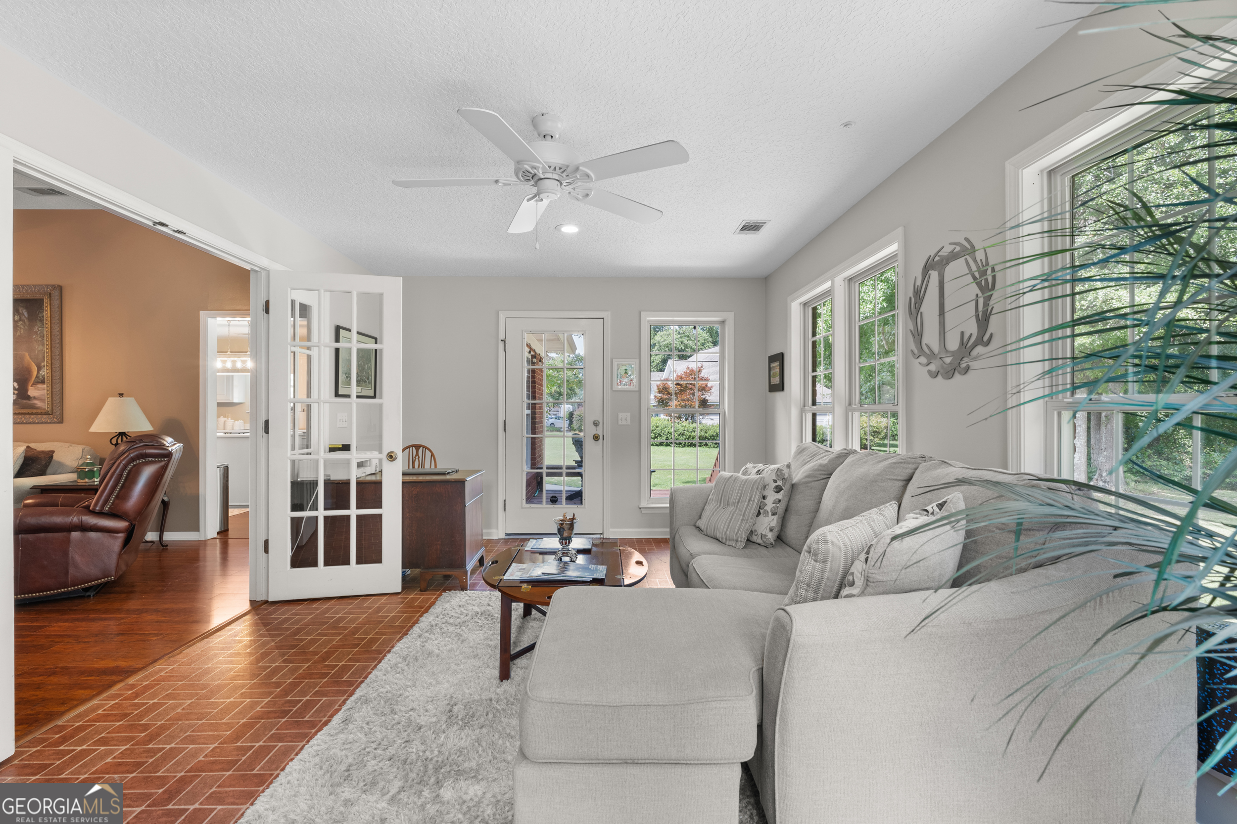 Hunters Pointe - Residential