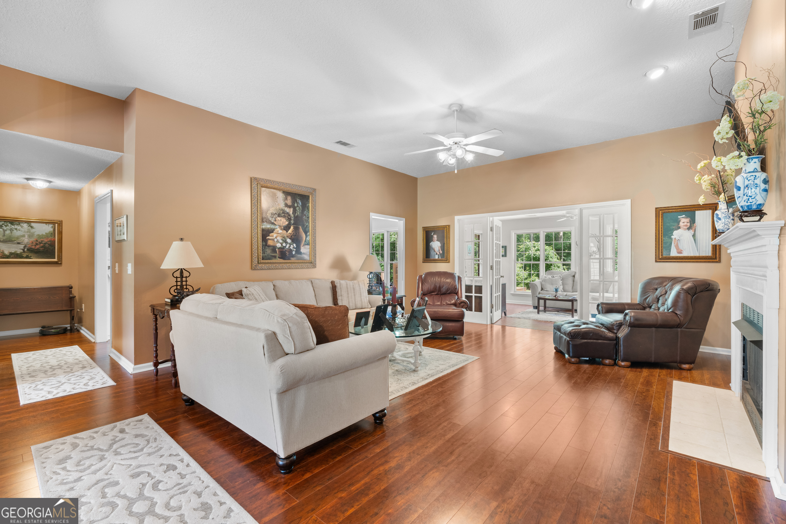 Hunters Pointe - Residential