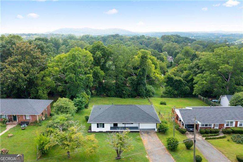 Photo of 15 Baker Street, Cartersville, GA 30120 (MLS # 10650922)