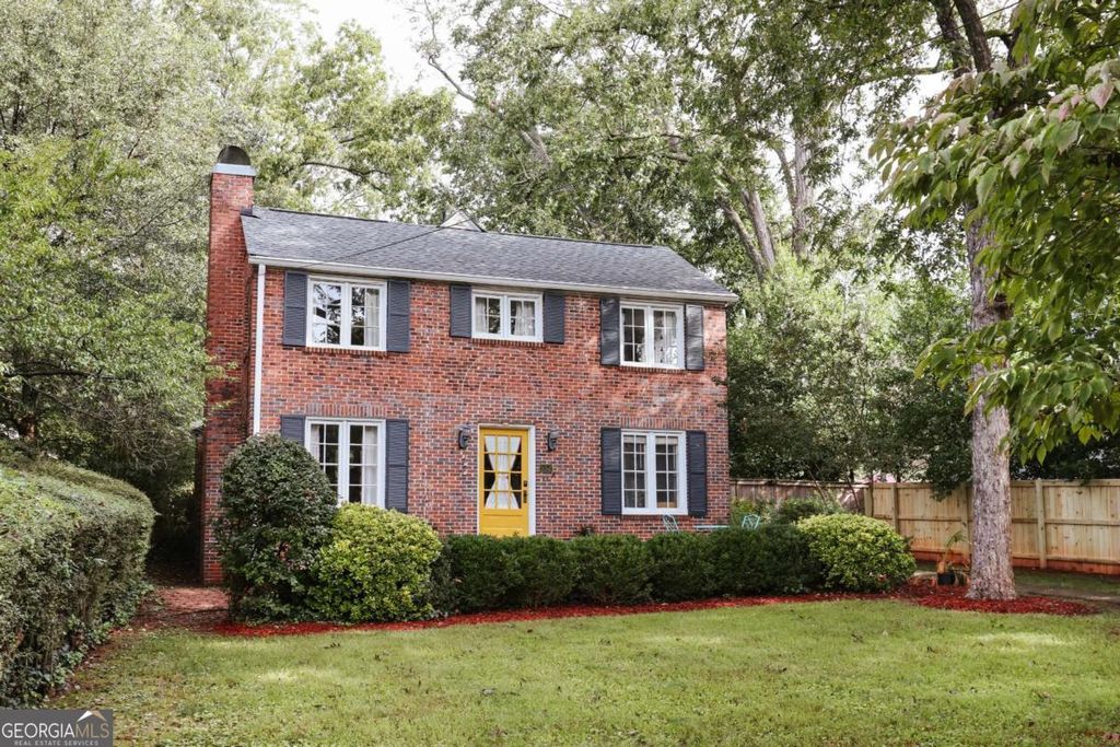 Photo of 552 Cobb Street, Athens, GA 30606 (MLS # 10737040)