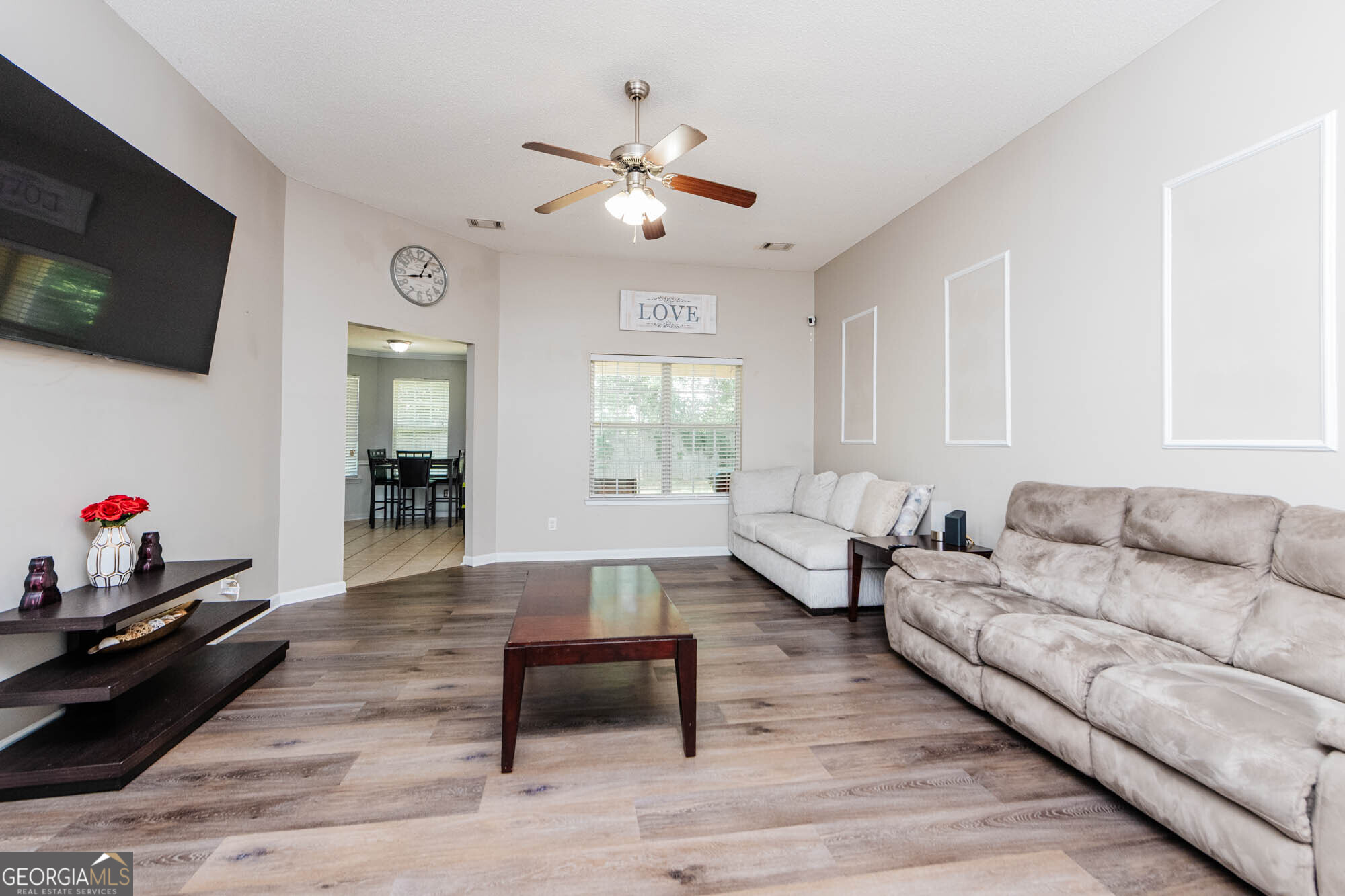 330 Hidden Creek CIR