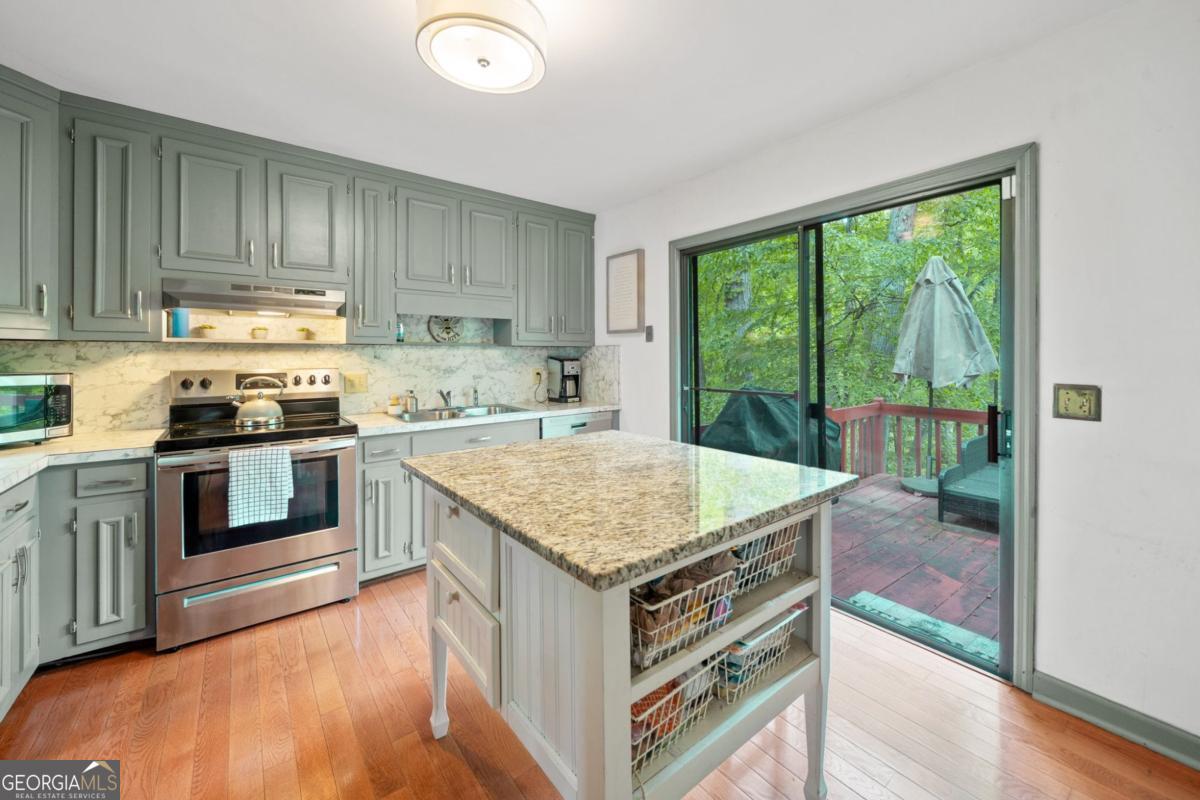 Kennesaw, Georgia 30152, United States, 3 Bedrooms Bedrooms, ,2 BathroomsBathrooms,Residential,Active,125957