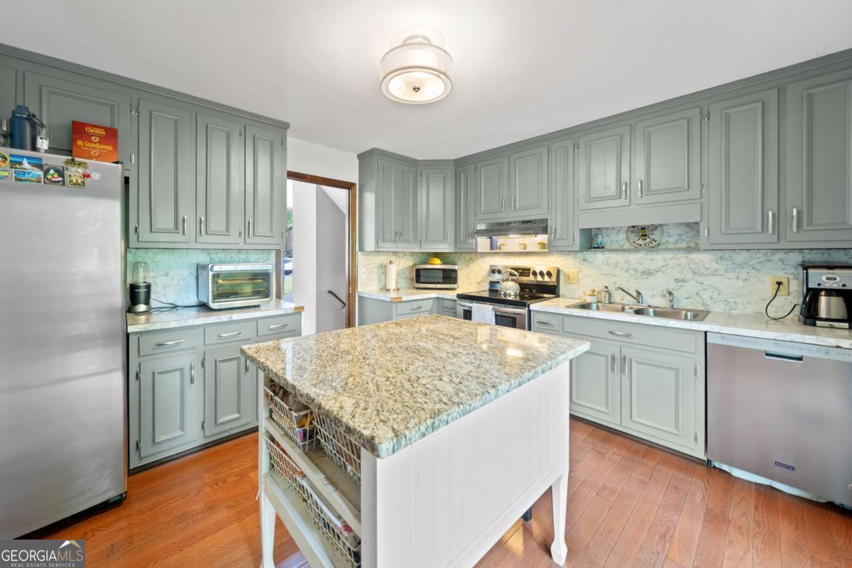 Kennesaw, Georgia 30152, United States, 3 Bedrooms Bedrooms, ,2 BathroomsBathrooms,Residential,Active,125957