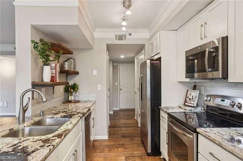 Photo of 275 13th Street NE #312, Atlanta, GA 30309 (MLS # 10774382)