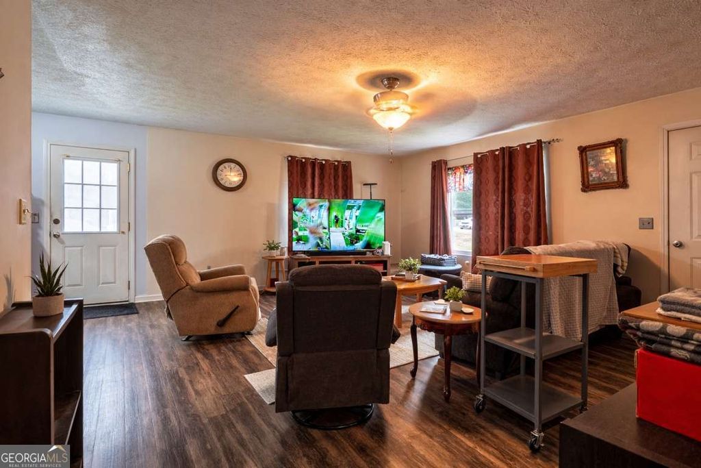 Photo of 4091 Dustin Drive, Acworth, GA 30101 (MLS # 10705501)