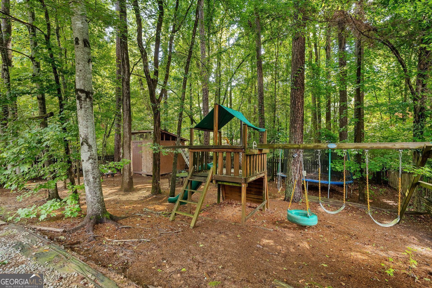 Dunwoody, Georgia 30338, United States, 5 Bedrooms Bedrooms, ,4 BathroomsBathrooms,Residential,Pending,140484