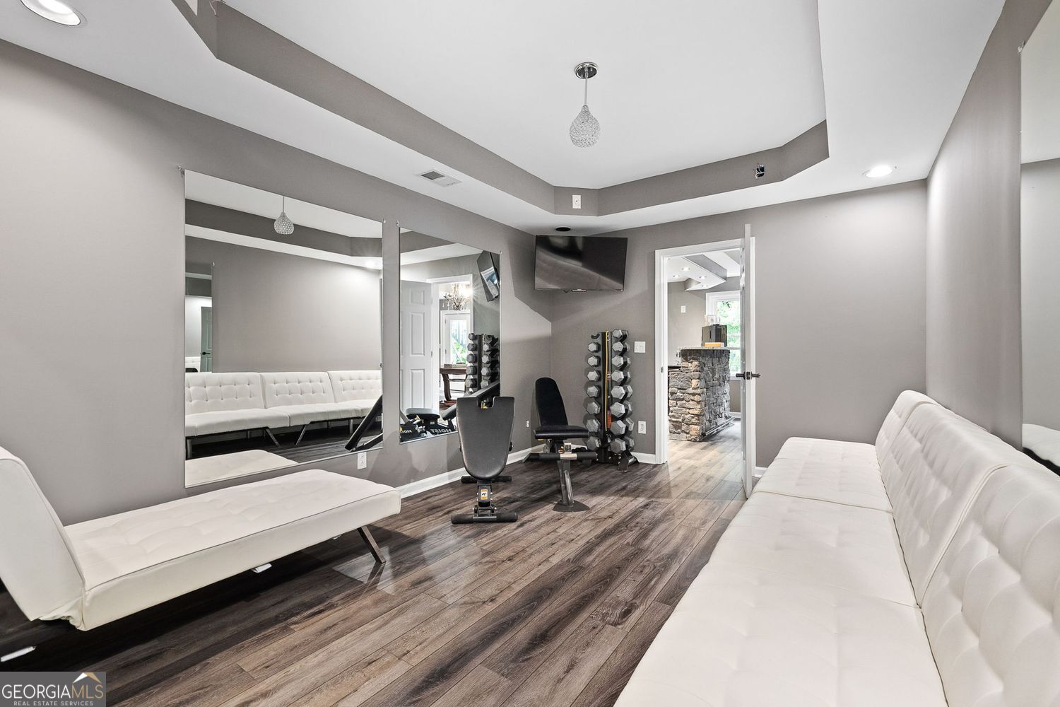 Dunwoody, Georgia 30338, United States, 5 Bedrooms Bedrooms, ,4 BathroomsBathrooms,Residential,Pending,140484