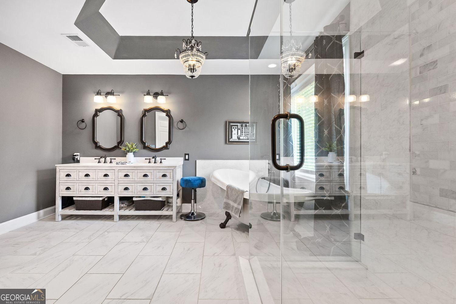 Dunwoody, Georgia 30338, United States, 5 Bedrooms Bedrooms, ,4 BathroomsBathrooms,Residential,Pending,140484