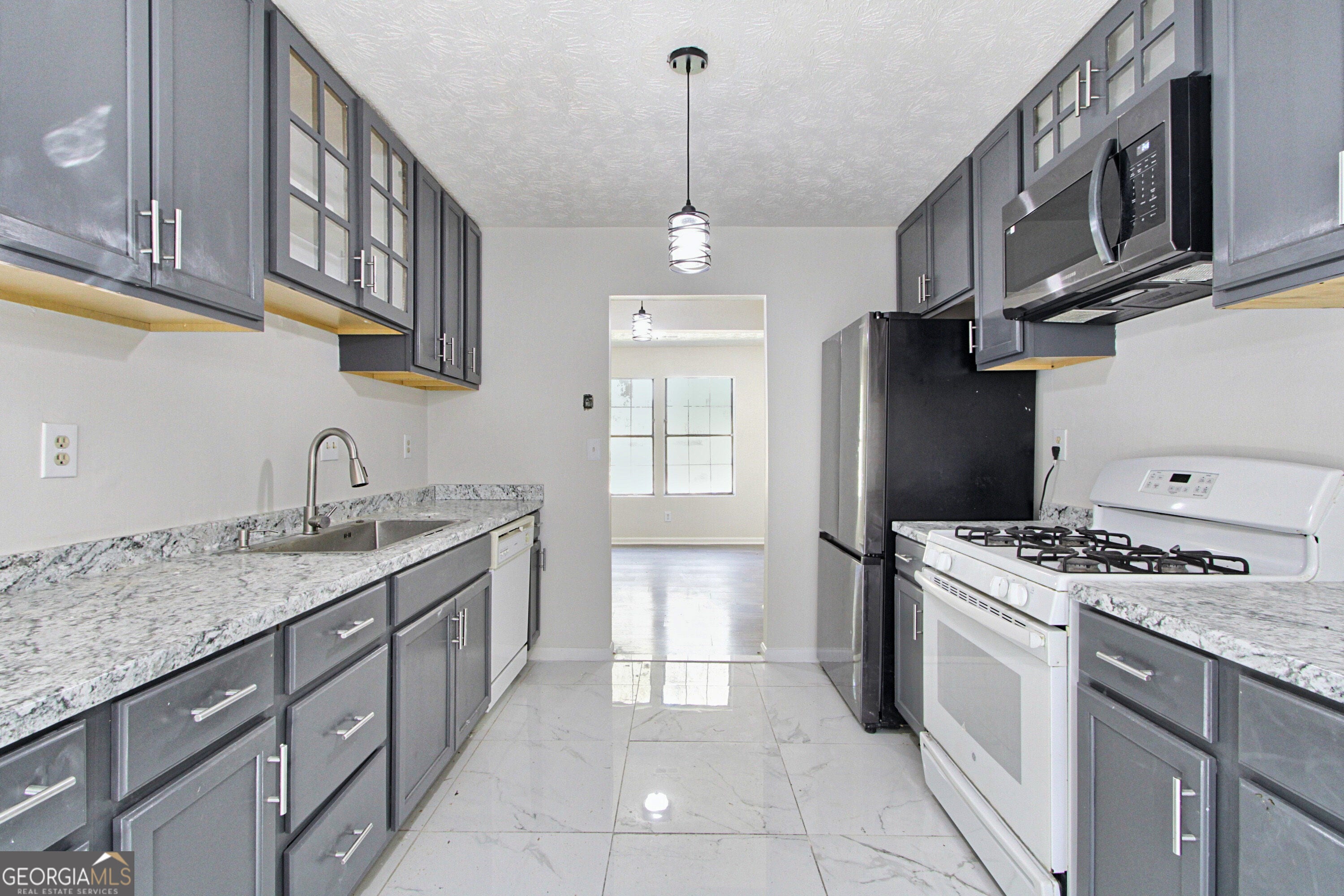 5683 Cape Cod LN