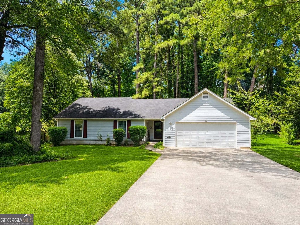 Photo of 2230 Logan Drive, Jonesboro, GA 30236 (MLS # 10796912)