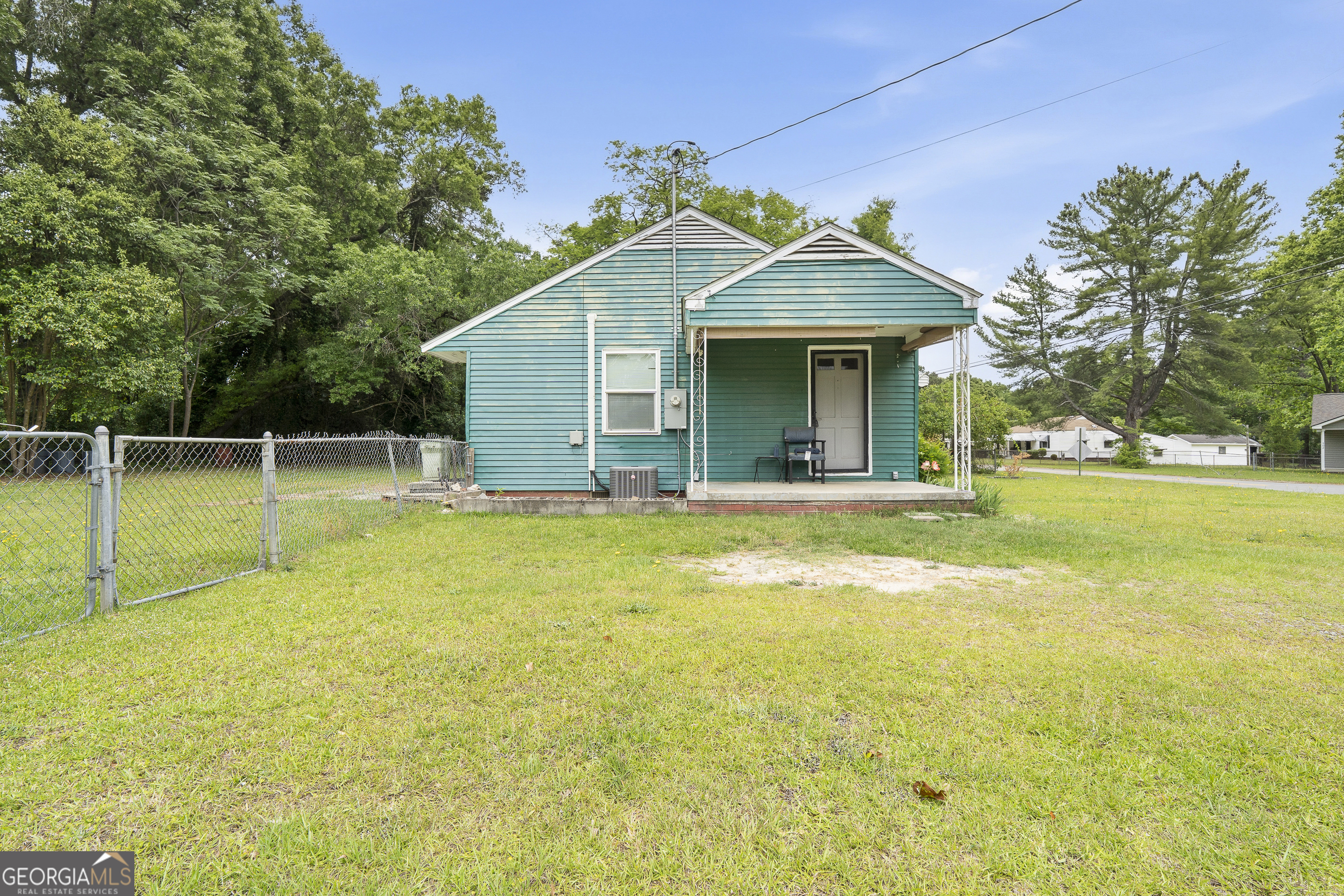 423 Camellia CIR