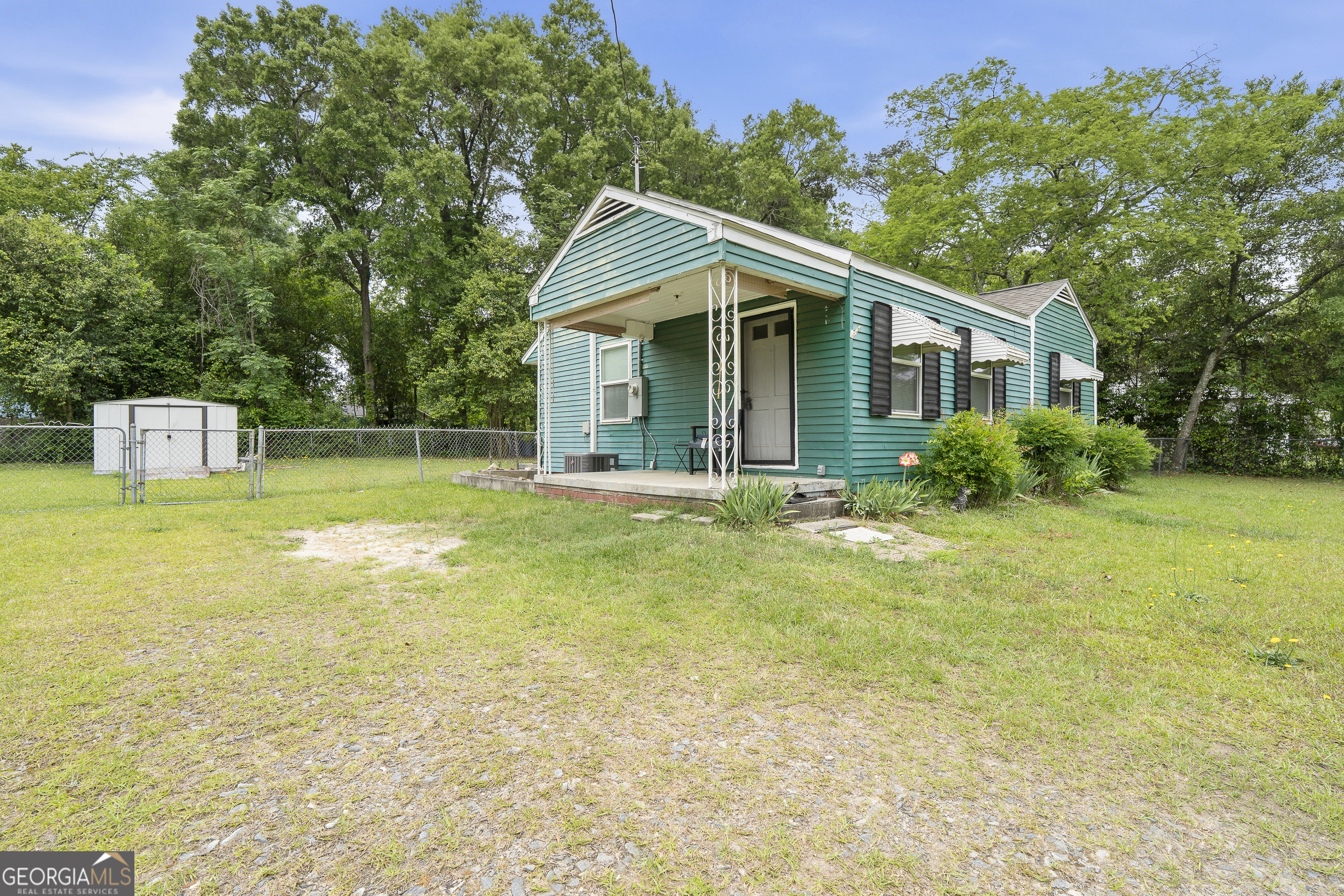 423 Camellia CIR