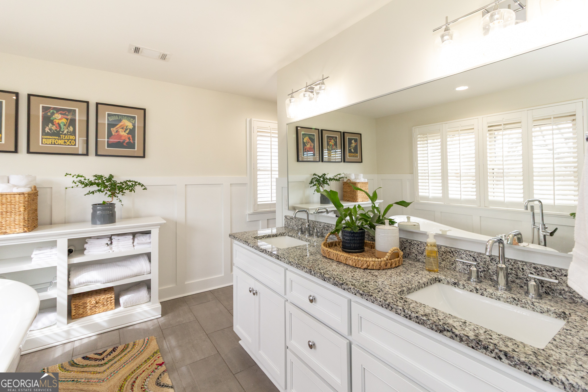 Fayetteville, Georgia 30215, United States, 4 Bedrooms Bedrooms, ,3 BathroomsBathrooms,Residential,Pending,1144