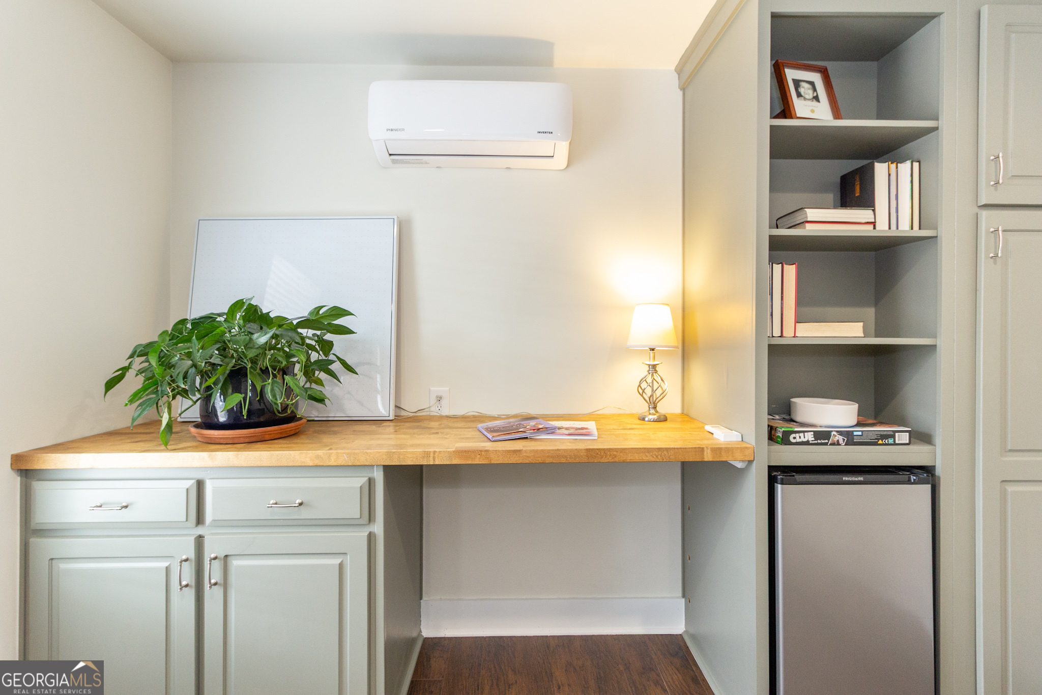 Fayetteville, Georgia 30215, United States, 4 Bedrooms Bedrooms, ,3 BathroomsBathrooms,Residential,Pending,1144