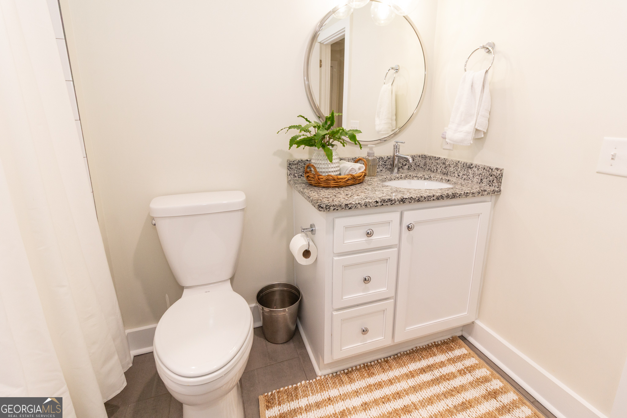 Fayetteville, Georgia 30215, United States, 4 Bedrooms Bedrooms, ,3 BathroomsBathrooms,Residential,Pending,1144