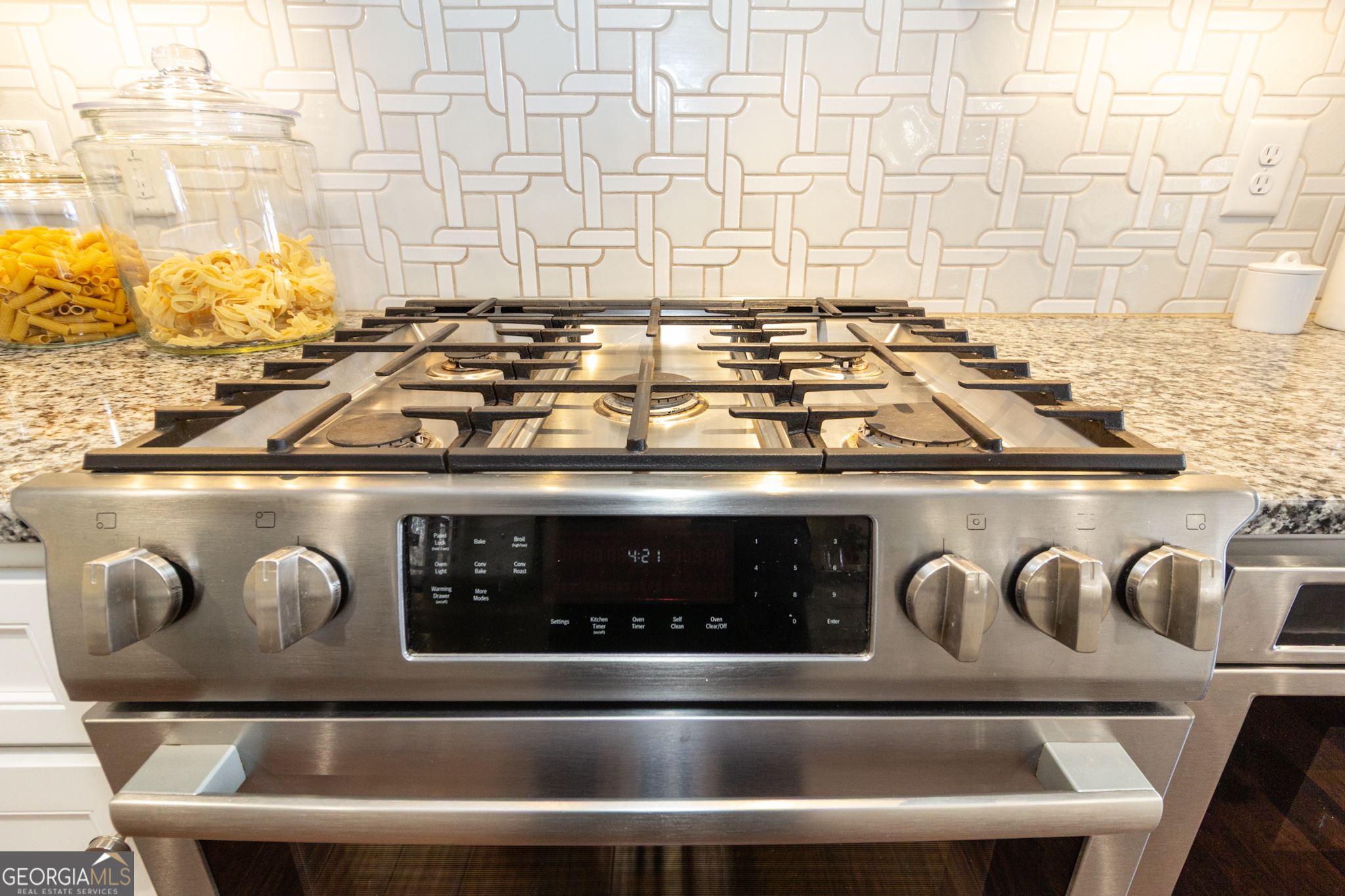 Fayetteville, Georgia 30215, United States, 4 Bedrooms Bedrooms, ,3 BathroomsBathrooms,Residential,Pending,1144