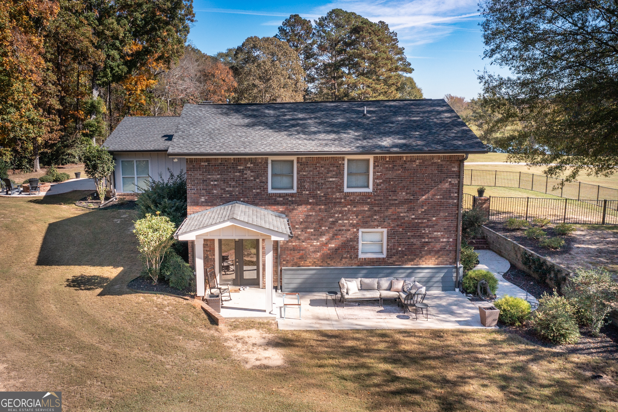 Fayetteville, Georgia 30215, United States, 4 Bedrooms Bedrooms, ,3 BathroomsBathrooms,Residential,Pending,1144