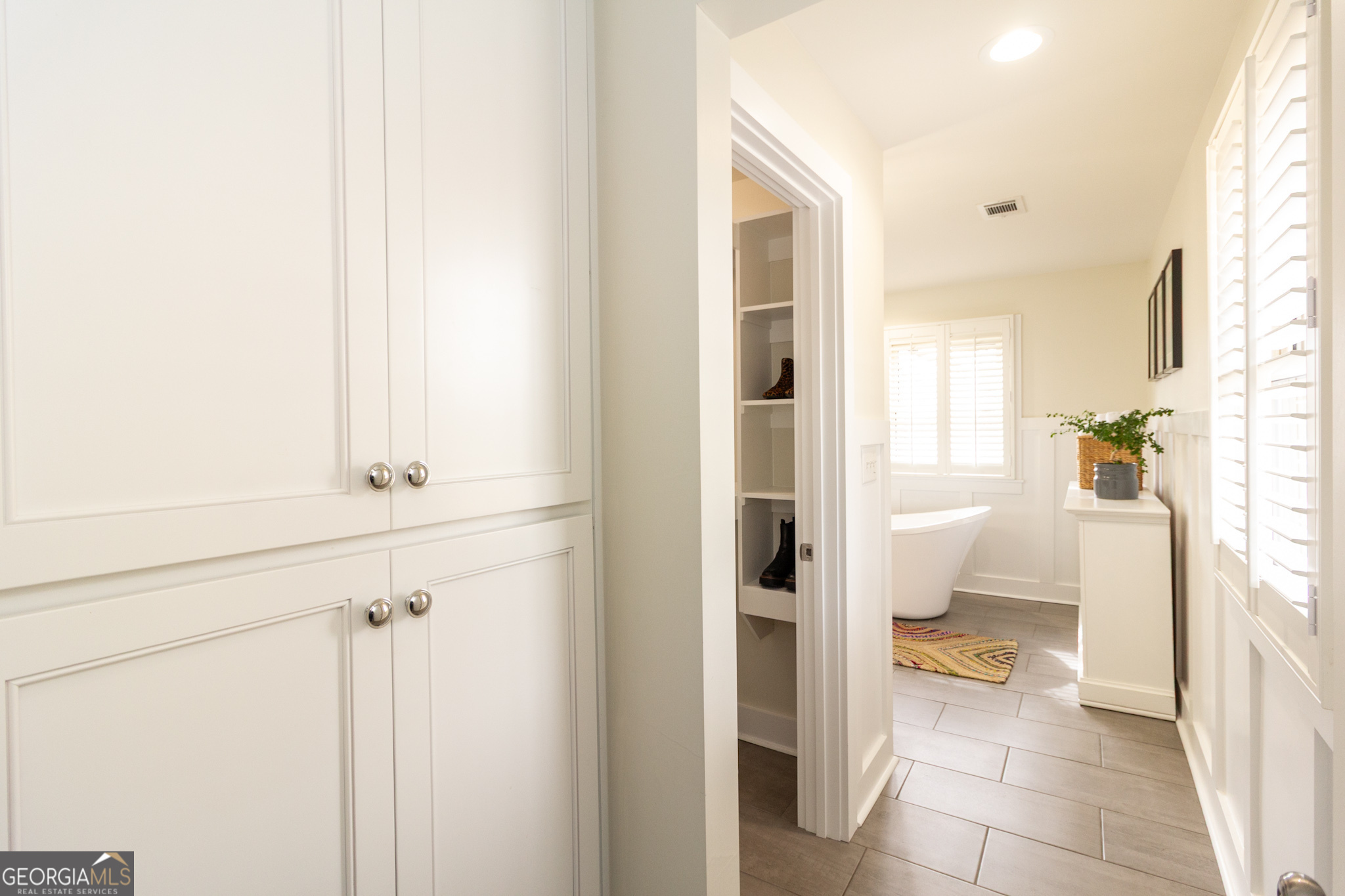 Fayetteville, Georgia 30215, United States, 4 Bedrooms Bedrooms, ,3 BathroomsBathrooms,Residential,Pending,1144