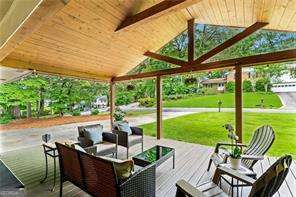 3843 Lake DR SE