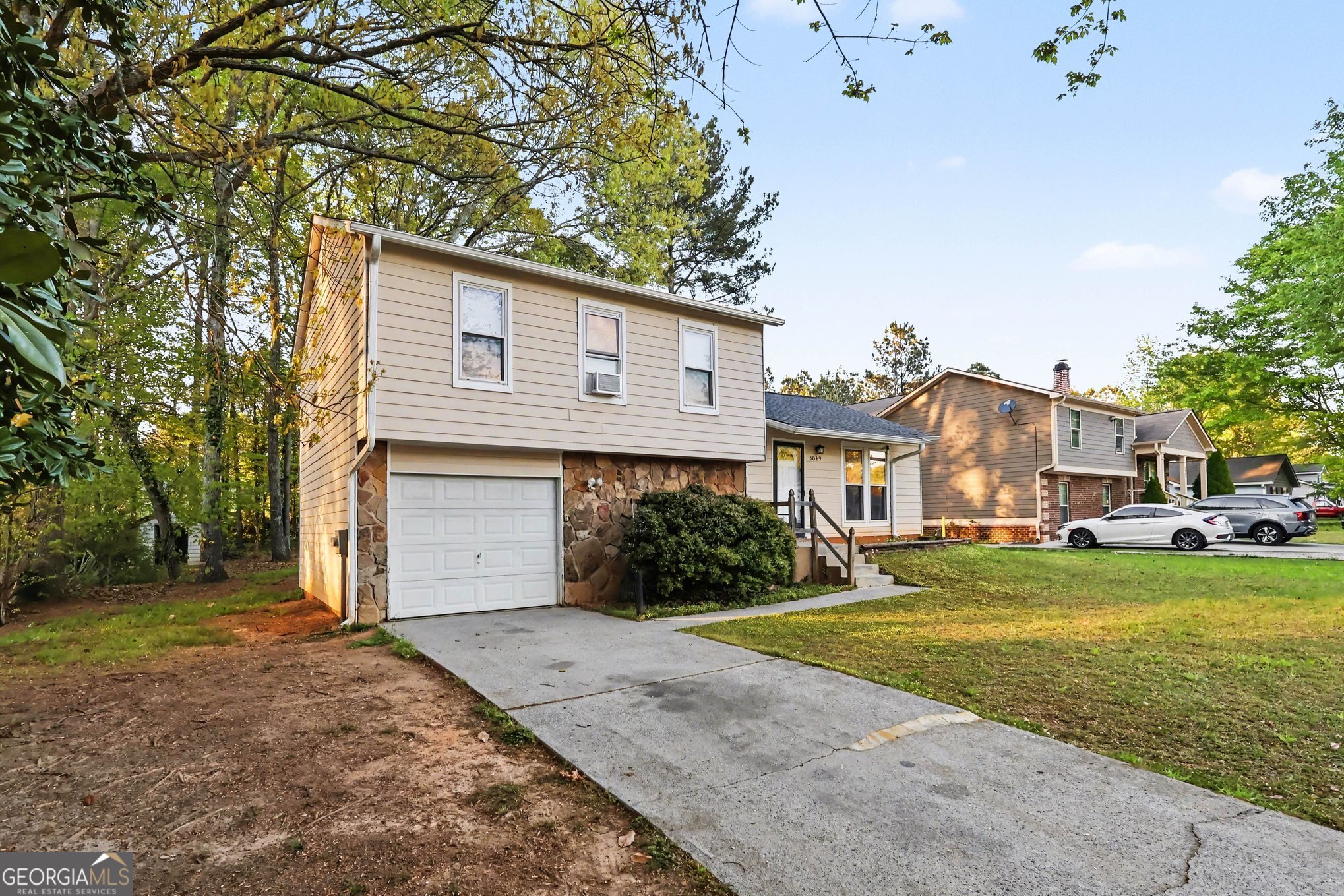 3049 Meadow Wood CT