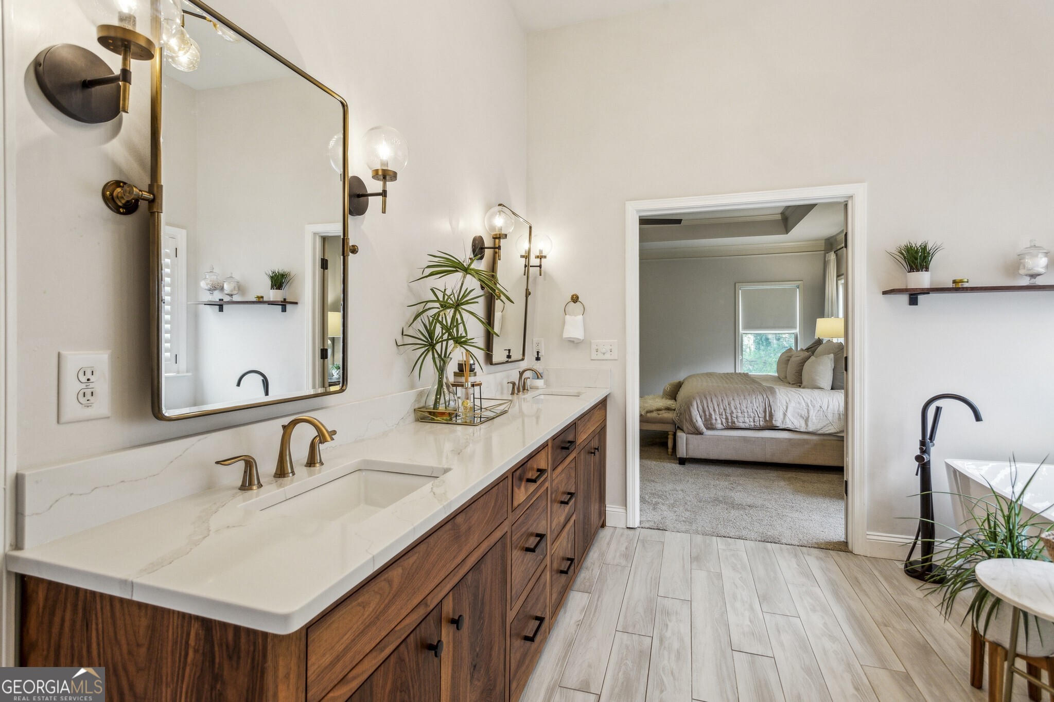 Mabry Manor - Residential