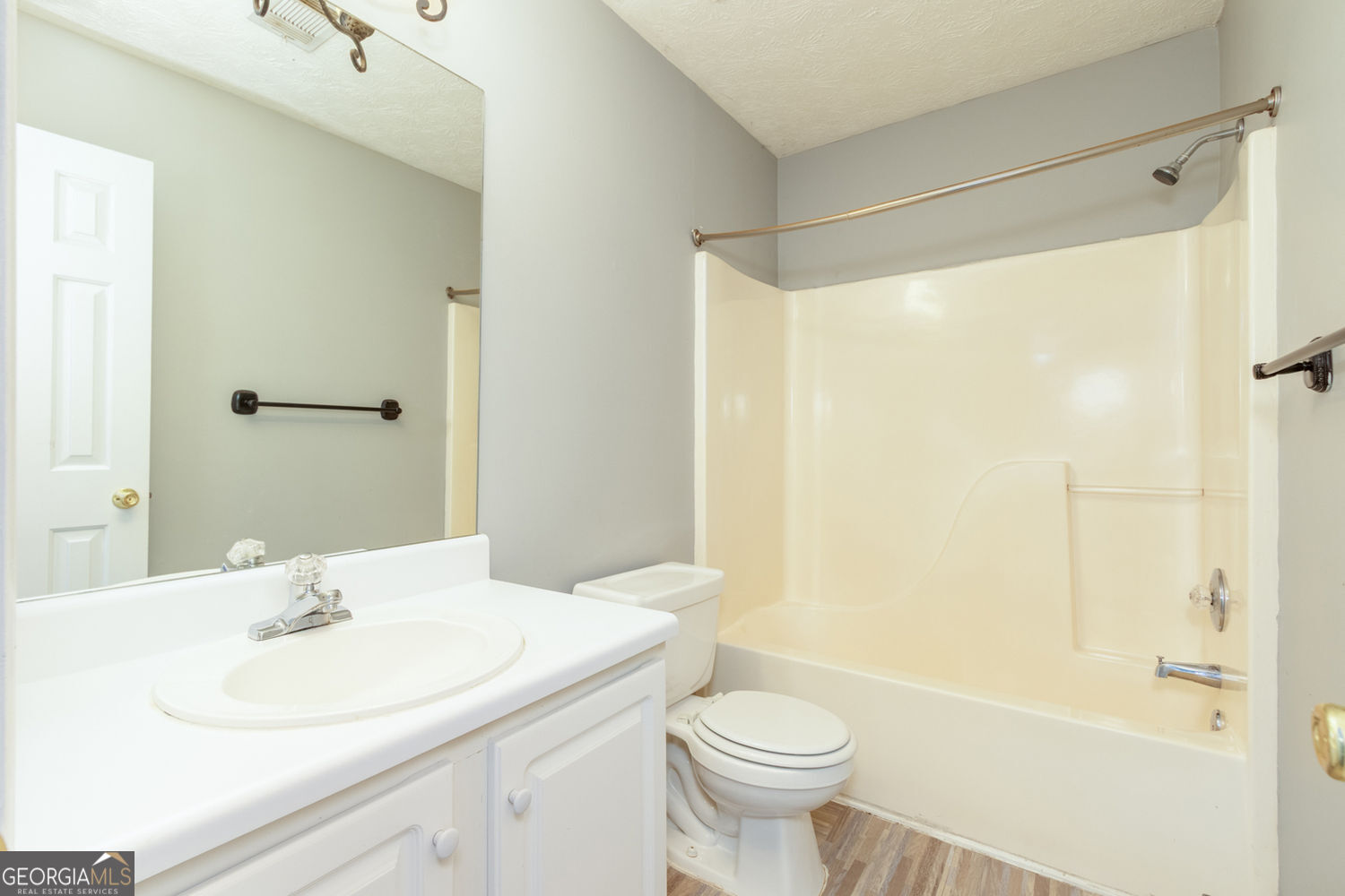 Loganville, Georgia 30052, United States, 5 Bedrooms Bedrooms, ,3 BathroomsBathrooms,Residential,Active,150680