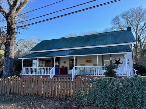 Photo of 145 E Camp Street, Moreland, GA 30259 (MLS # 10672086)