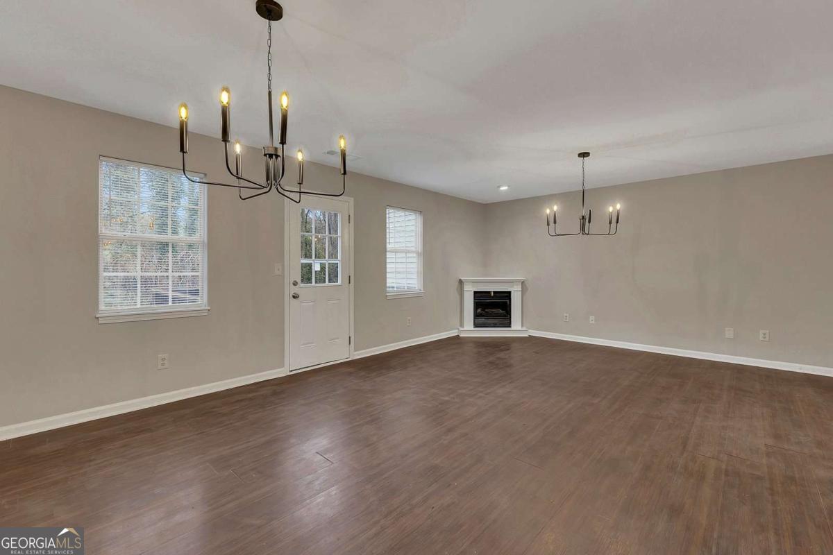 843 Joseph Club DR SW