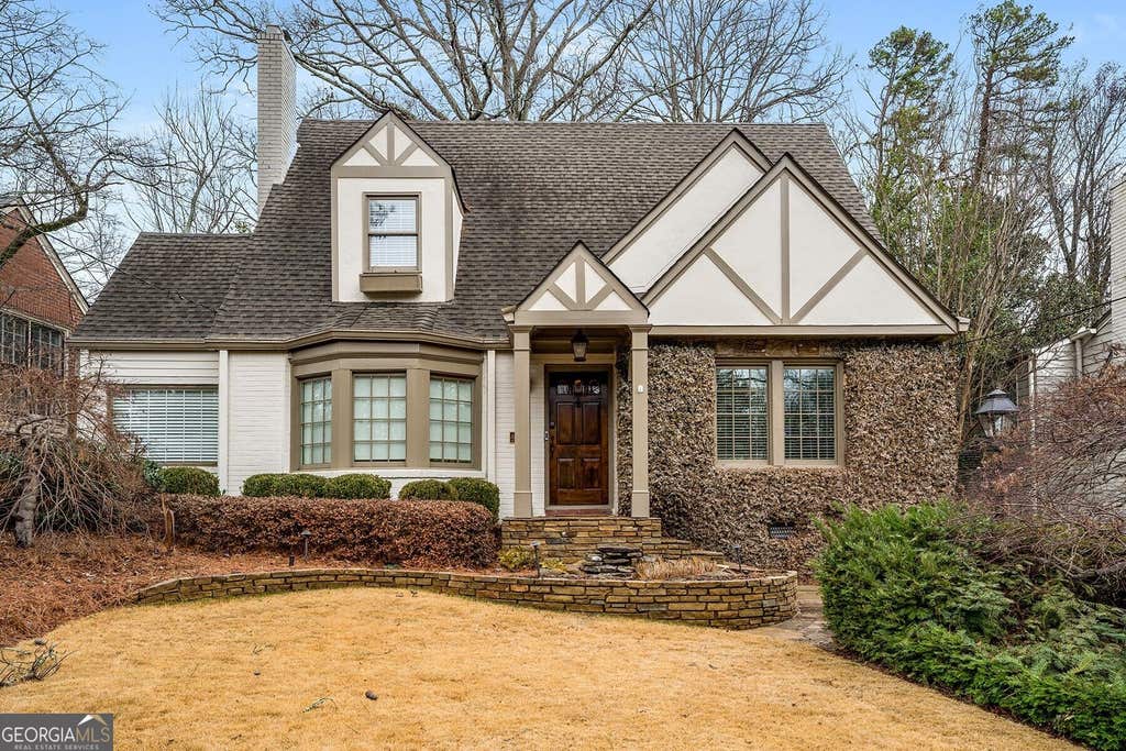 Photo of 2896 North Hills Drive NE, Atlanta, GA 30305 (MLS # 10832079)