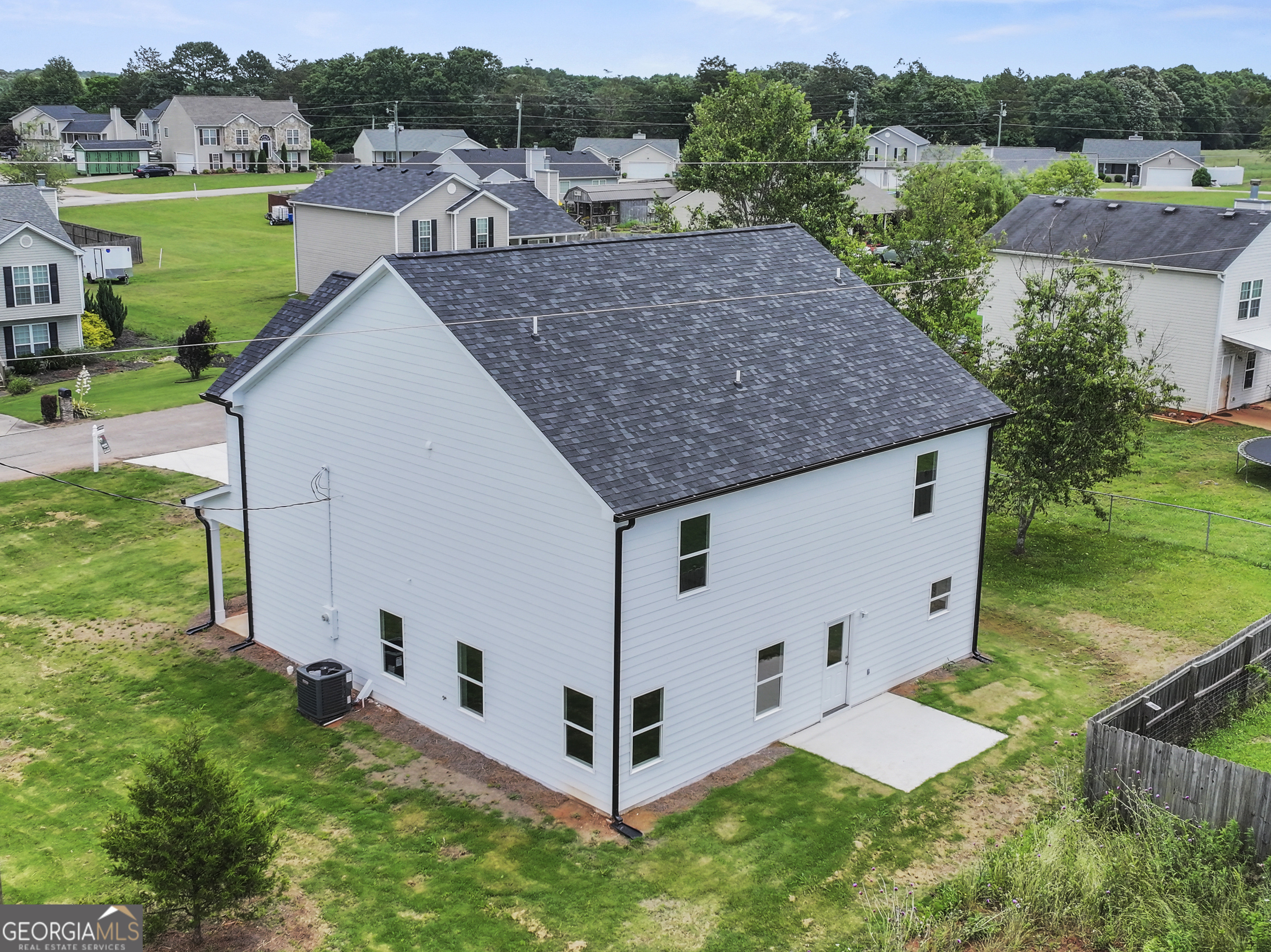 68 Harriet DR