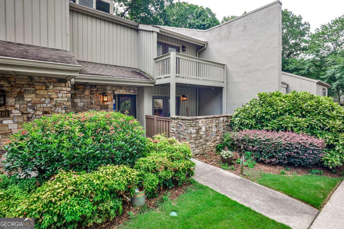 1279 Druid Knoll DR NE
