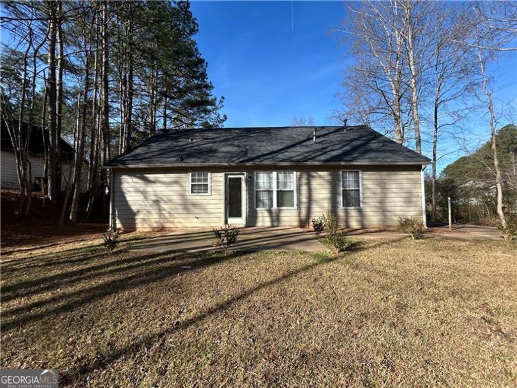 Photo of 155 Bentley Pkwy, Woodstock, GA 30188 (MLS # 10661026)