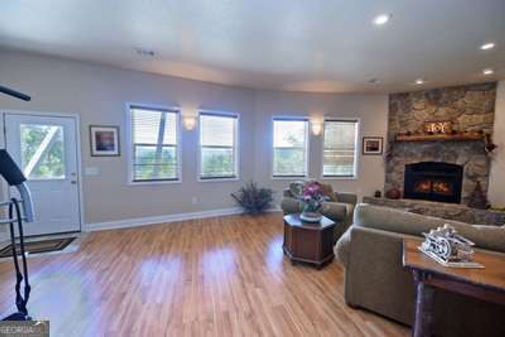 listing image 65