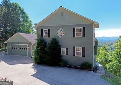 128 Oak LN