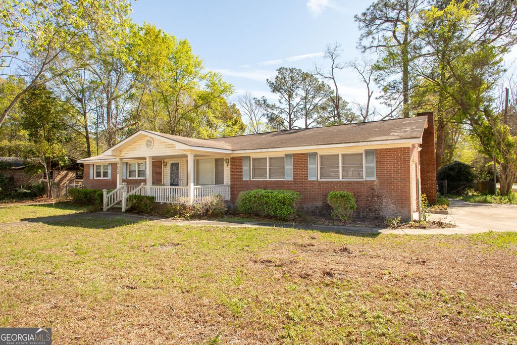Photo of 902 Stanton Avenue, Waycross, GA 31503 (MLS # 10713118)