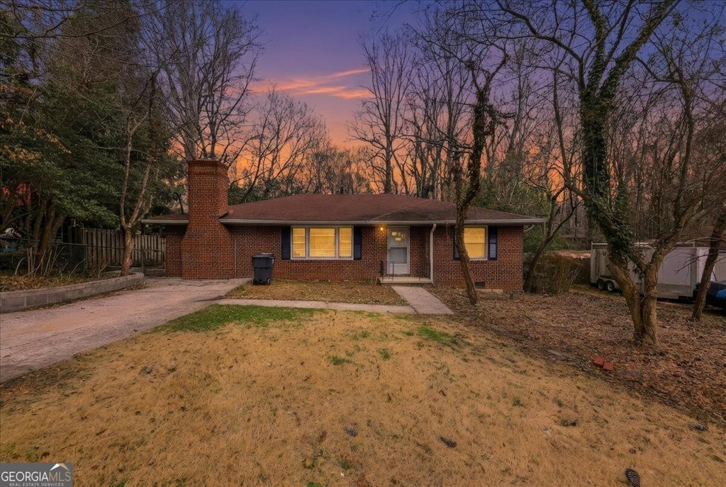 Photo of 124 Larose CIR, Marietta, GA 30060 (MLS # 10871935)
