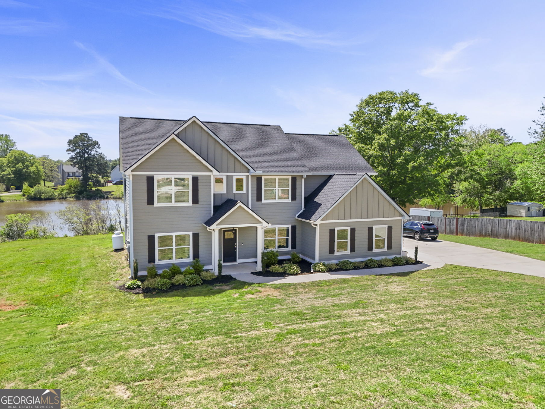 105 Hamilton Lake View CT