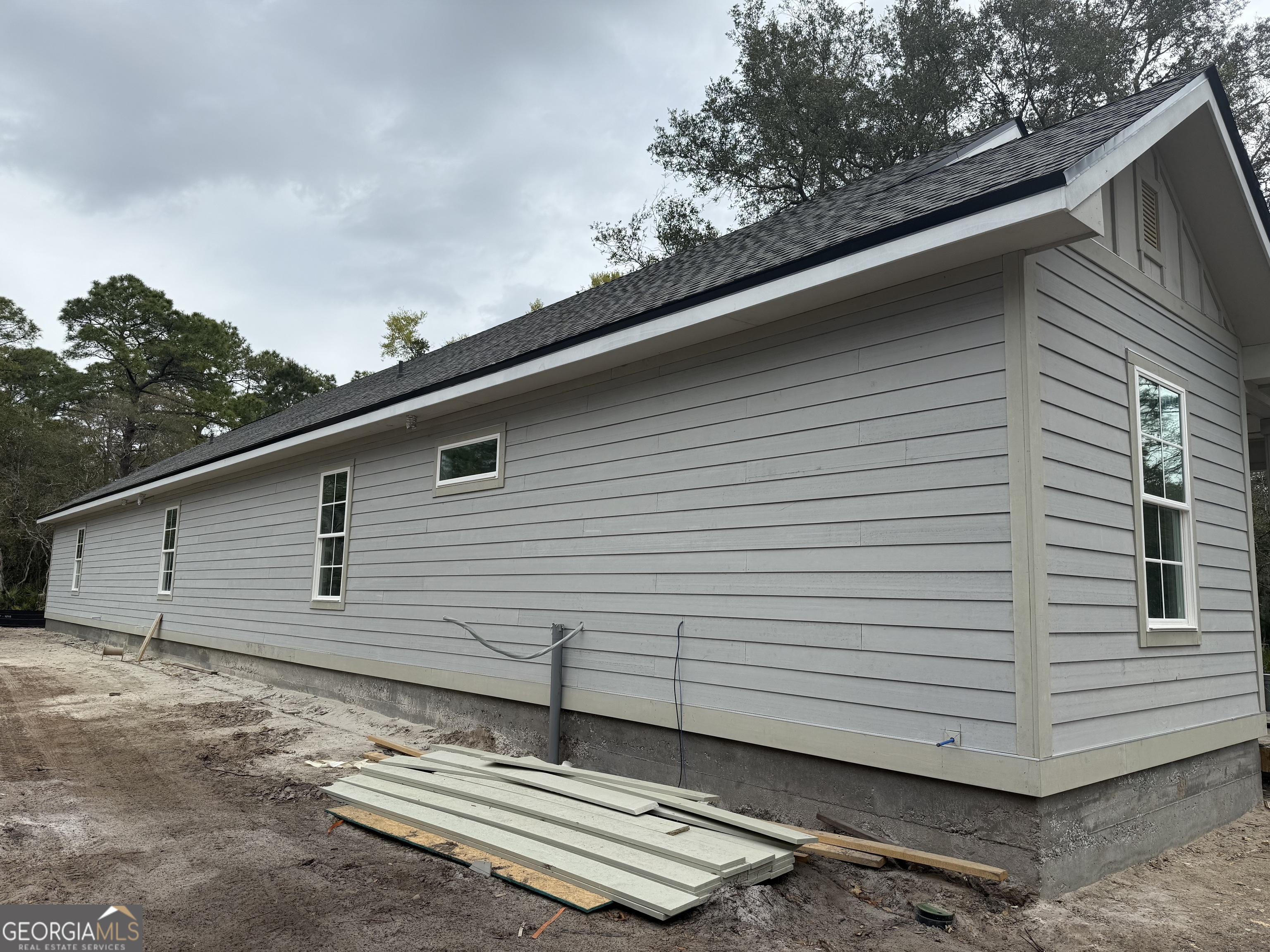 113 Mooring LN