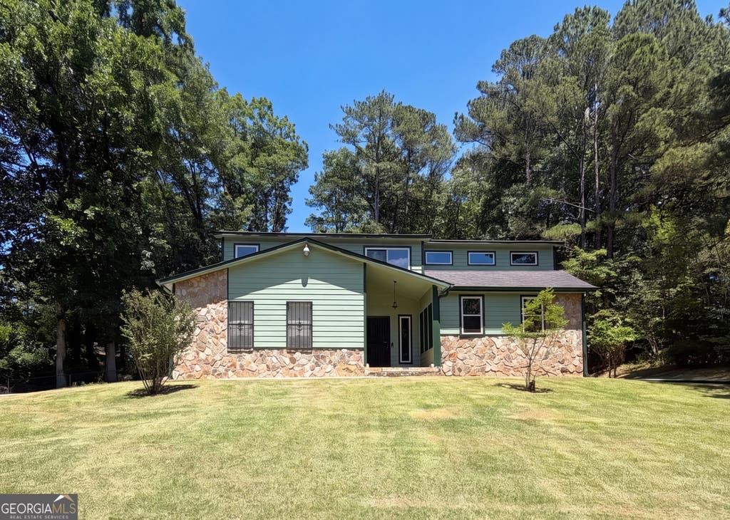 Photo of 6830 Earlhurst Road, Atlanta, GA 30349 (MLS # 10785296)